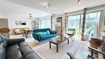 Télévision, livres, médiathÚque