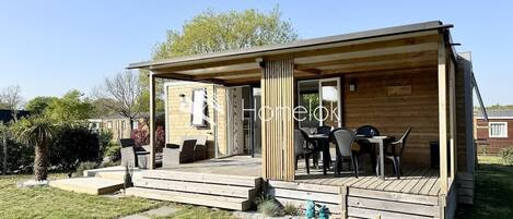 تناول الطعام بالخارج