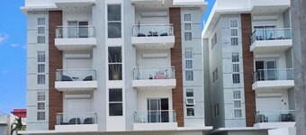 Stay at luxurious exclusive condo 10 minute walk from caleta beach 