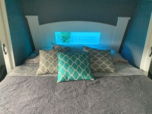 4 bedrooms, free WiFi, bed sheets