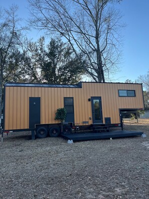 Room - The Summit Tiny Home (Perry)