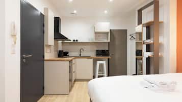 Coffres-forts dans les chambres, bureau, fer et planche Ă  repasser
