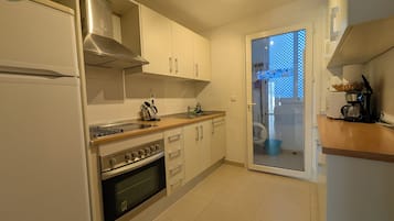 Réfrigérateur, micro-ondes, four, lave-vaisselle