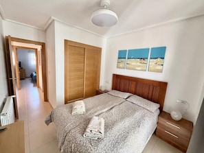2 bedrooms, desk, iron/ironing board, travel cot - Charming 2-bedroom resort with AC, WiFi in nice Sucina (Sucina)