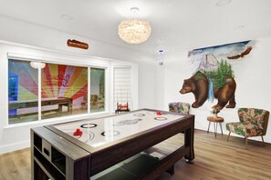 Spielezimmer