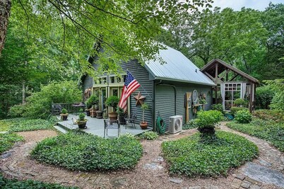 A Kentucky Cottage - Charming Cottage One Mile From Mammoth Cave National Park