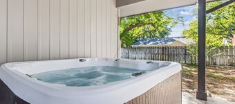 HotTub, Cinema & Games ~ QuietNeighborhood