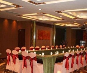 Unclassified image, 4 of 41, button - Xiangxuehai Hotel (Suzhou)
