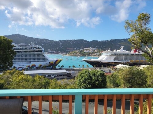 Charming studio with AC and WiFi in awesome Charlotte Amalie East