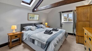 Unclassified image, 2 of 39, button - Chalet in Devon Near Tarka Trail & Fishing Lakes (Holsworthy)