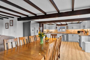 Cottage | Dining - Chalet in Devon Near Tarka Trail & Fishing Lakes (Holsworthy)