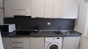 Kühlschrank, Ofen, Geschirrspüler