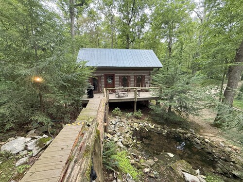 A Kentucky Cabin - Cozy Secluded Cabin One Mile From Mammoth Cave National Park
