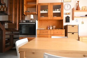 Dining -  M419 – Marcelli, one bedroom apartment eith terrace and air conditioning (Marcelli)