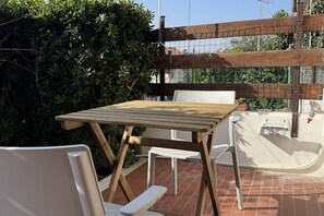 Outdoor dining -  M419 – Marcelli, one bedroom apartment eith terrace and air conditioning (Marcelli)