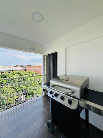 Classic Double or Twin Room | Balcony view