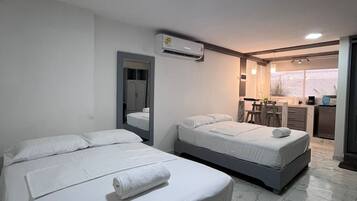 1 habitación, escritorio, wifi gratis y ropa de cama