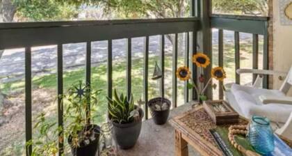 Long term -Cozy Home 2BR 1.5B by Space Center