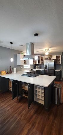 Fridge, microwave, oven, stovetop. LAKEFRONT HOME in Lake Tawakoni -Wills Point