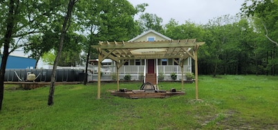 LAKEFRONT HOME in Lake Tawakoni -Wills Point