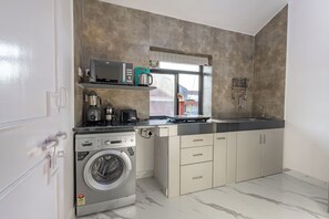 Fridge, microwave, stovetop, electric kettle