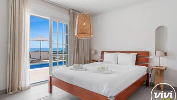 3 bedrooms, in-room safe, iron/ironing board, free WiFi