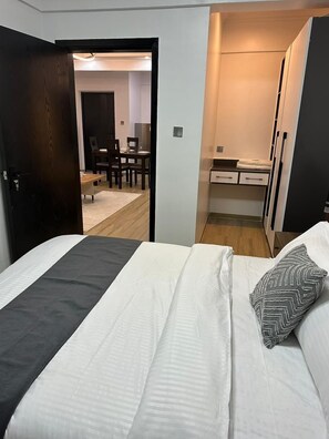 1 bedroom, in-room safe, iron/ironing board, free WiFi