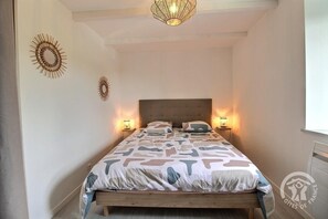 5 dormitorios, tabla de planchar con plancha, wifi gratis y ropa de cama