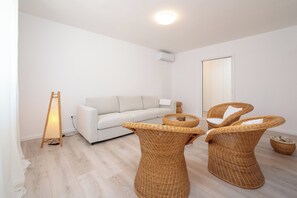 Apartment, Balcony, Sea View | Desk, laptop workspace, iron/ironing board, free WiFi - Beachfront apartments Nincevic (Trogir)