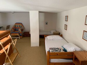 2 bedrooms