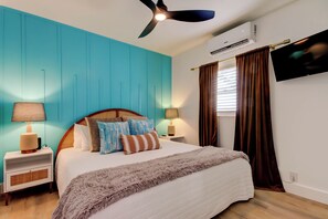 1 habitación, tabla de planchar con plancha, cuna de viaje y wifi