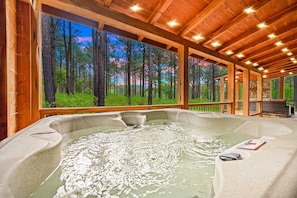 Outdoor spa tub - Forest Wellness Cabin: Sauna, Hot Tub, Pool & Poker Tbl, Universal EV Charger (Broken Bow)