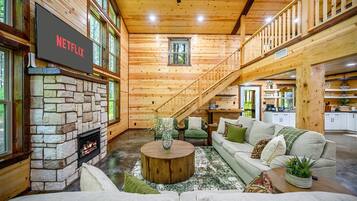 Smart TV, chimenea y futbolito