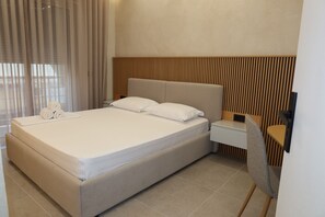 Luxury Apartment | Blackout drapes, soundproofing, iron/ironing board, free WiFi - Tirana Days (Tirana)