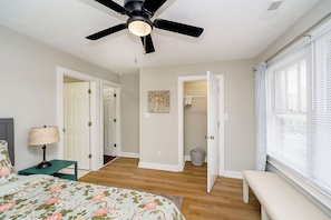 2 chambres, bureau, Wi-Fi gratuit, draps fournis
