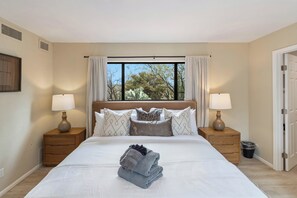 3 bedrooms, desk, iron/ironing board, free WiFi - Elevate Your Stay In This Designer Home With Amazing Views! Backyard Jenga! (Sedona)