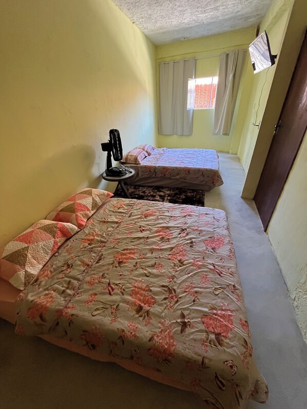1 bedroom, WiFi, bed sheets
