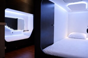Capsule in 4 Bed Mixed | Free WiFi
