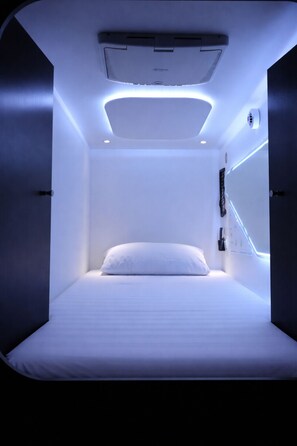 Capsule in 4 Bed Mixed | Free WiFi