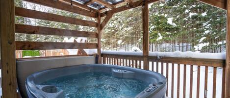 Tina de hidromasaje al aire libre