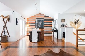 Lobby - Caribou Lodge Lake access (Mont-Tremblant)