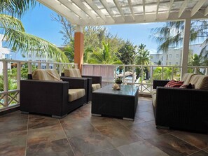 Property grounds - Villa Mare B1 on the Bavaro Beach, Los Corales. Huge terraces. The best location (Punta Cana)