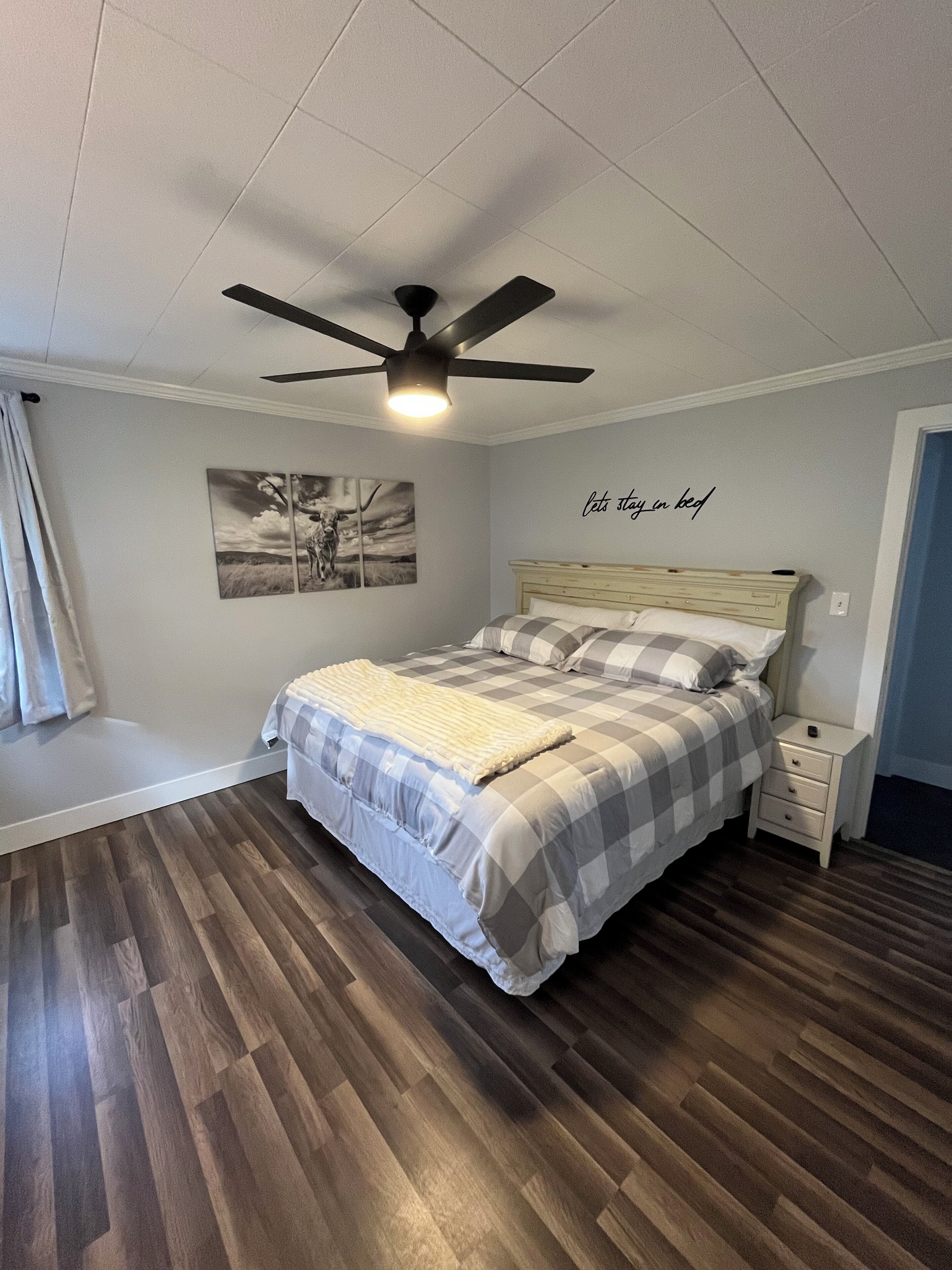 2 bedrooms, desk, iron/ironing board, free WiFi