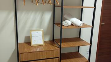 2 makuuhuonetta, silitysrauta/-lauta, Wi-Fi