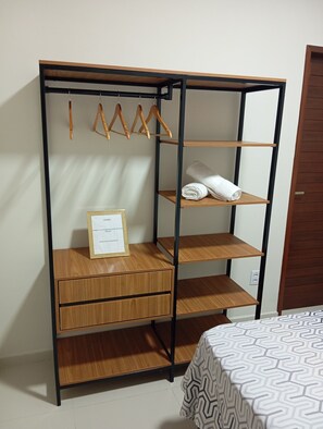 2 slaapkamers, een strijkplank/strijkijzer, wifi