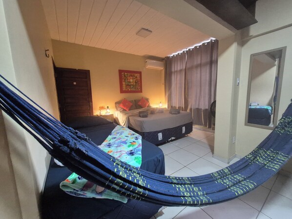 2 Schlafzimmer, Schreibtisch, Bügeleisen/Bügelbrett, kostenloses WLAN