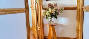 Spacious 3-bedroom apartment with AC, WiFi in Numidia Near Knoebels & Dragstrip