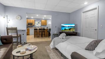 1 bedroom, iron/ironing board, WiFi, bed sheets