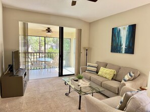 Smart TV, table tennis