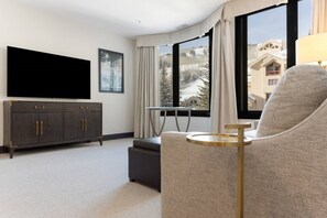 Exterior - Luxury 3 Bedroom Condo in the Heart of Beaver Creek Village With Heated Pool (Avon)